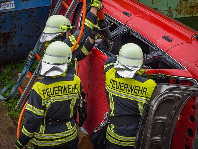 Einsatz hydraulischer Rettungsgeräte